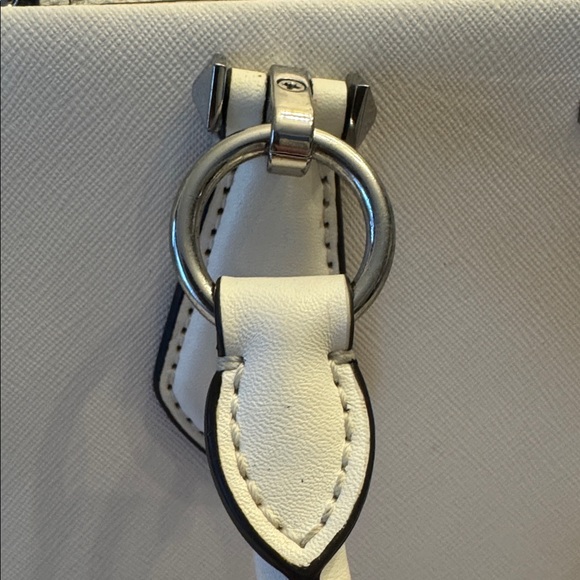 EUC! MICHAEL KORS Marilyn Medium Saffiano Leather Satchel - Picture 3 of 16